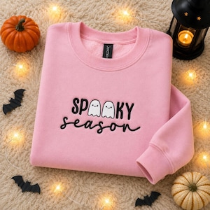 Spooky Season Sweatshirt bestickt, Halloween Pullover Damen, Geister Sweatshirt, Süßer Halloween Crewneck, Herbst Pullover