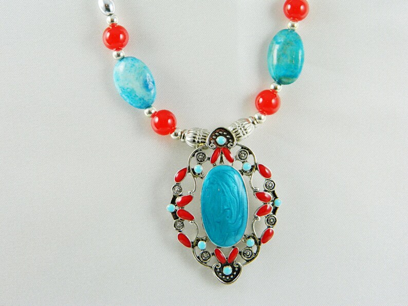 Pendant Turquoise Necklace Lobster Claw Clasp Silver Tone Red Western Turquoise Beaded