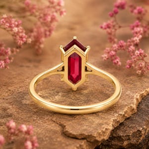 Lab gemaakt robijn ring, zeshoekig geslepen robijn solitaire ring, geboortesteen juli ring, minimalistische belofte ring, gouden ring voor vrouwen afbeelding 8