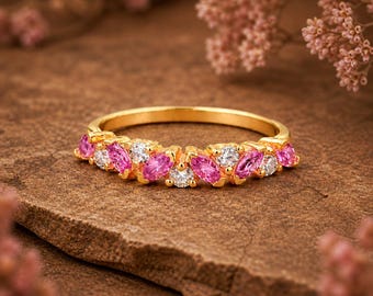 Anel com safira rosa em formato de marquise, meia aliança, anel de ouro com zircônias cúbicas e diamantes, aliança de casamento, anel de aniversário, anel empilhável, presente para ela.