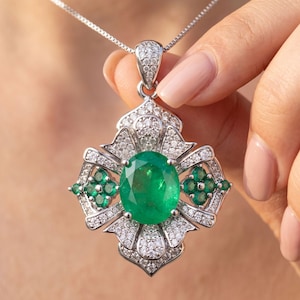 Art Deco Emerald Necklace, Vintage Statement Pendant, Simulated Gemstone Choker, Royal Bridal Jewelry