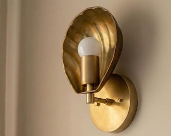 Art Deco Scallop Shell Wall Sconce – Brass Deco Light Fixture – Vintage Style Lamp