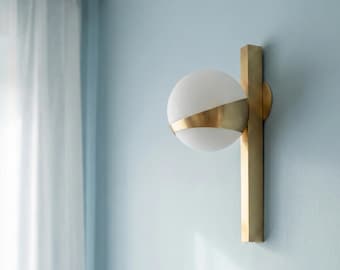Mid Century Modern Brass Wall Sconce – Frosted Glass Globe Lamp for Bedroom