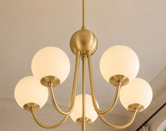 Mid Century Modern Globe Chandelier – Brass 5-Light Ceiling Fixture, Curved Arm Globe Pendant for Dining Room & Living Room