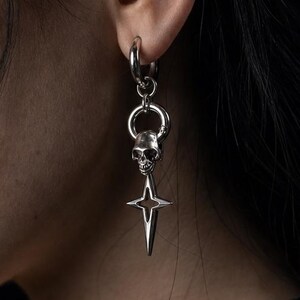 Skull Star Dangle Earrings - Gothic Hoop Drop, Punk Celestial Pendant, Y2K Alt Jewelry, Edgy Ear Stack Gift