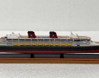 Prototype Disney Wonder 1:1500 Scale Model