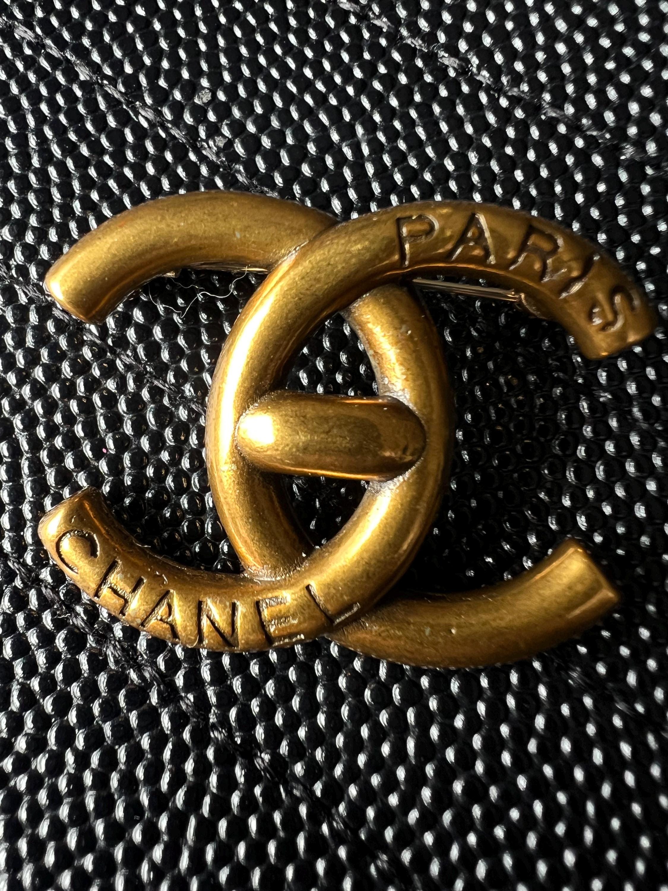 ［Chuchu_ ］CHANEL CCロゴ ブローゴールド系 Chuchu_ ］CHANEL CCロゴ ブローゴールド系 CHANEL pin brooch CC logo