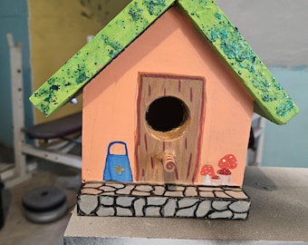 Small cottage birdhouse