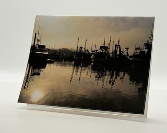 Hamnkort Set med 6 – ”En fiskeflotta i vila” – Kustfotografi, tomma kort