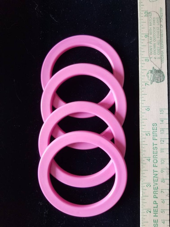 Set of 4 Pink Vintage Plastic Bangles - image 3