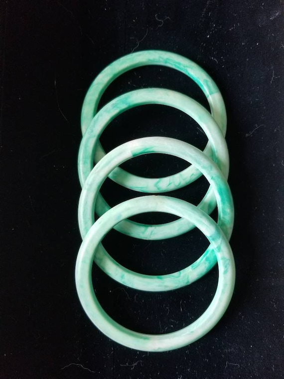 Set of 4 Green Marbled Vintage Plastic Bangles - image 1