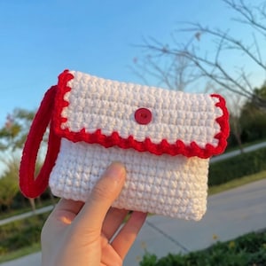 Patrón de cartera de ganchillo en PDF / Mini bolso de mano / Bolso de ganchillo fácil para principiantes / Bonito monedero con botones / Descarga en PDF