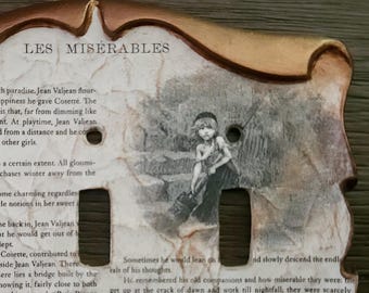 Placa para interruptor de luz con diseño de libro de biblioteca de Los Miserables (Decoupage)