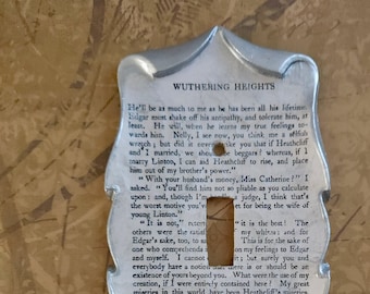 Couvercle de plaque d'interrupteur pour livre de bibliothèque à découpage Wuthering Heights