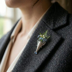 Vase Brooch - Etsy