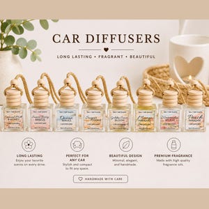 Könnte beinhalten: Autodiffusoren in kleinen, transparenten Glasflaschen mit Holzaufsätzen und Kordeln. Die Flaschen sind mit verschiedenen Düften beschriftet, darunter "Golden Coast Bloom". Der Text "CAR DIFFUSERS" steht oben.