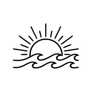 Op de afbeelding: Een zwart-witte lijntekening van een zonsopgang boven oceaangolven. De zon is een halve cirkel met stralende lijnen en de golven zijn gestileerd met gebogen lijnen, waardoor een minimalistisch kustontwerp ontstaat.