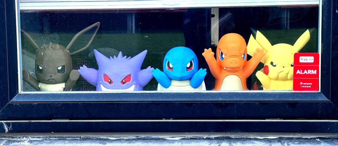 Snorlax, Psyduck, Pikachu, Gengar, Charmander, Squirtle & Angry Eevee ...