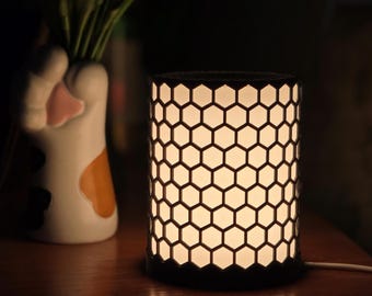Abajur de mesa em formato de favo de mel | Luz noturna | Luminária de mesa com luz ambiente quente | Decoração moderna para casa | Abajur | Hexagonal decorativo | Impresso em 3D