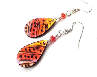 Small wood burned earrings, teardrop wooden earrings in shades of red