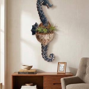 Handgjord väggkruka i trä med sjöhäst, stor kustväggdekoration i kruka av återvunnet trä och kokosnötskal, marin hängande konst