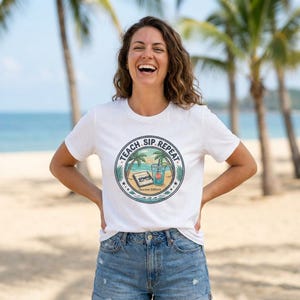 ENSEÑA. BEBE. REPITE. Camiseta de manga corta para profesores, fin de curso, vacaciones de verano.