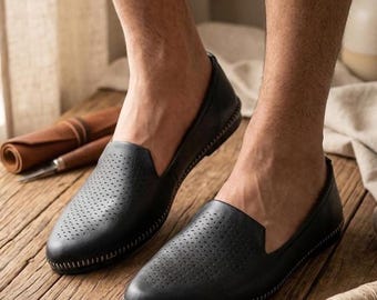 Men's Black Leather Jutti | Traditional Indian Slip On Shoes | Handmade Ethnic Punjabi Jutti | Casual Formal Loafers | Comfortable