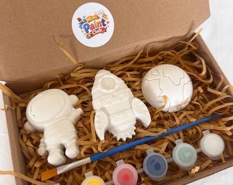 Kids Space Painting Kit – Handmade Astronaut, Rocket, Earth Plaster Figures – DIY Craft Gift Box