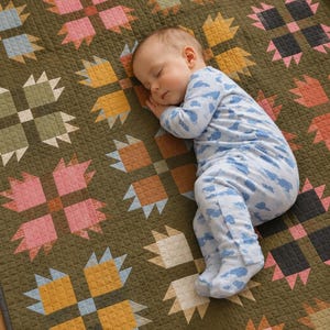 Patroon voor een quilt met berenpootjes (PDF), patchwork quilt van fat quarters, 5 maten van baby tot kingsize, beginnersvriendelijk, digitale download