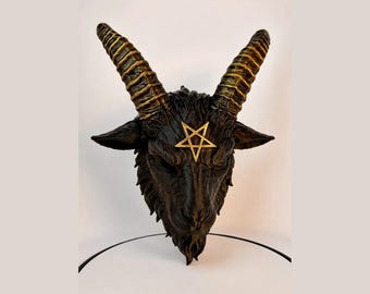 Baphomet Wandkopf – Gothic-Wanddeko in Schwarz oder mit goldfarbenen Akzenten