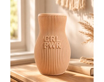 GRL PWR Vase für Trockenblumen – gerippte Girl-Power-Deko, 12 oder 15 cm