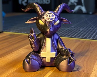 Ziege der Leere – zweifarbige Gothic-Figur mit wählbaren Farben