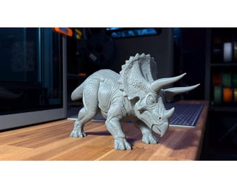 Triceratops-Figur – 32 cm langer Dinosaurier, Grau zum Bemalen oder Wunschfarbe