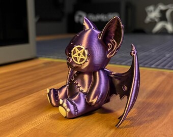 Bat decoration with pentagram – two-tone Gothic figure, 9 cm