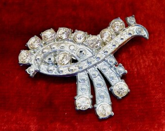 Unique and Beautiful Rhinestone Eye Brooch