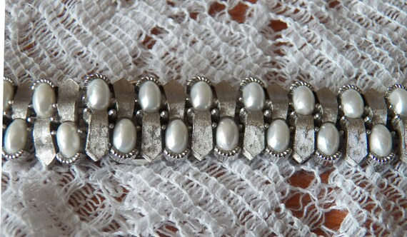 Stunning Silvertone and Pearlescent Trifari Brace… - image 2