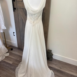 White Beaded Sheath Wedding Dress - Etsy White Beaded Sheath Wedding Dress - Etsy