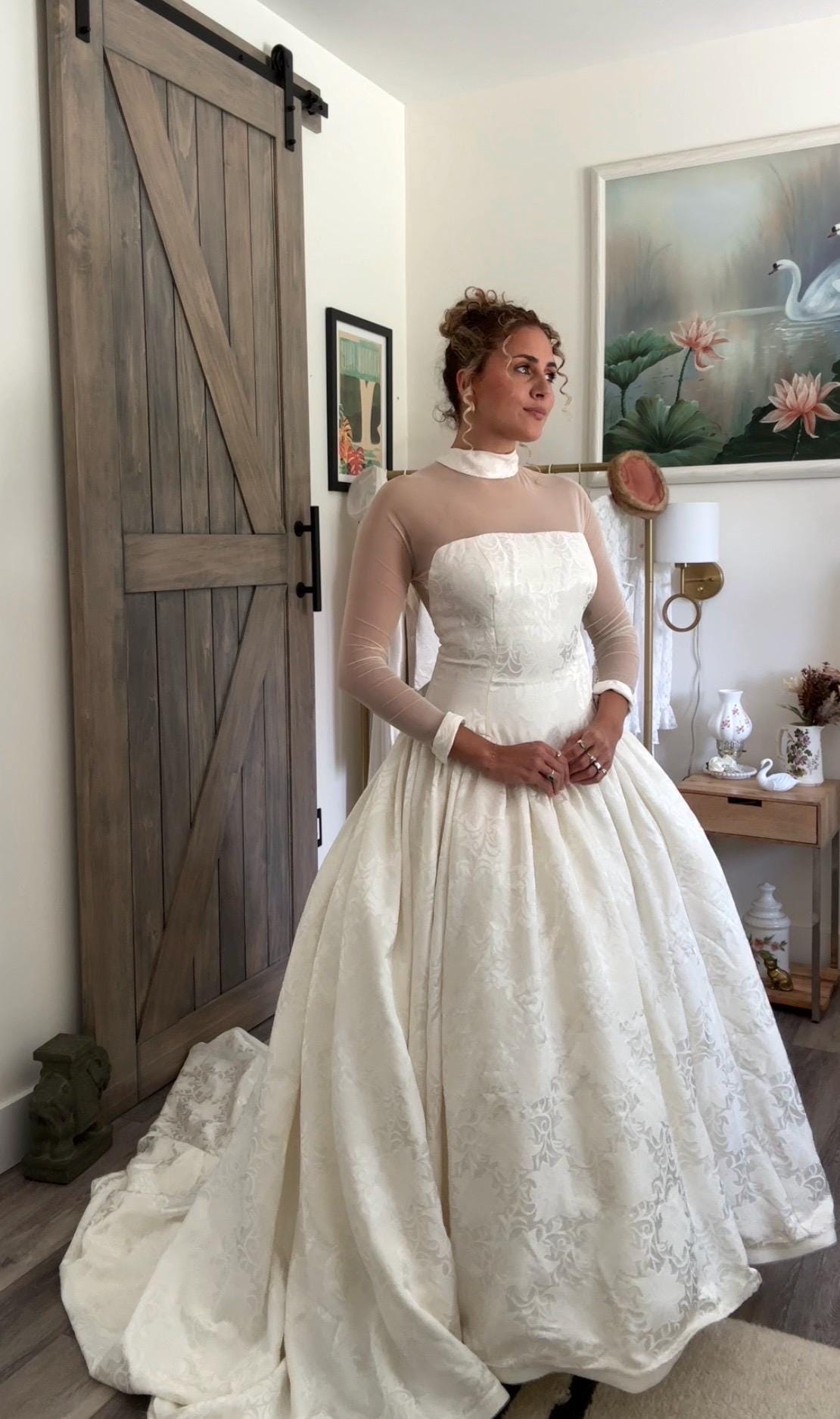 a-line wedding dresses Romantic Floral Lace Gown gift for her Size:7-8 Years (140cm) and free Reiss - Red Satin