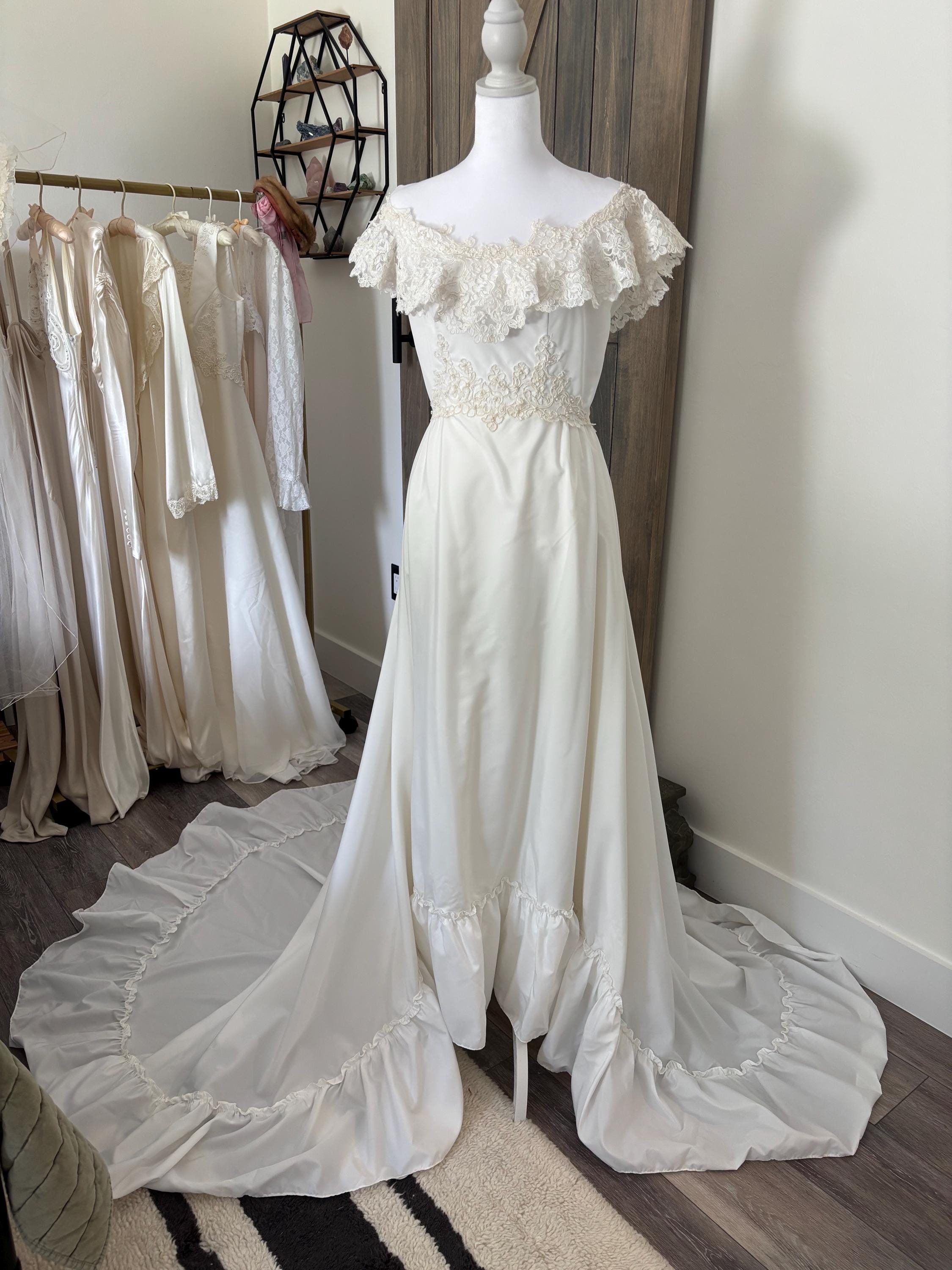 lace and button wedding dress Roman Holiday Long Sleeve Lace Button Mermaid Train Wedding Dress P308 –  PreppyDress main image 0