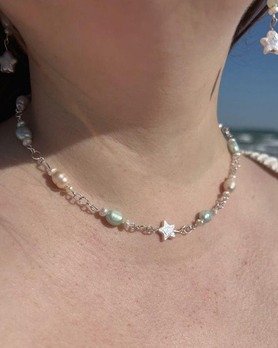 "Green Starlight" Choker (Freshwater Pearl)