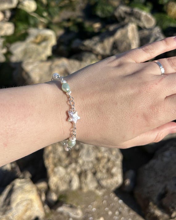 "Green Starlight" Bracelet (Freshwater Pearl)