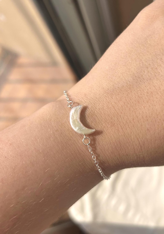"Pure Moonlight" Bracelet (Freshwater Pearl)