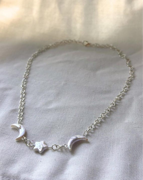 "Gemini Moon" Choker (Freshwater Pearl)