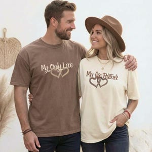 Min Livspartner T-shirt | Text med sammanflätade hjärtan