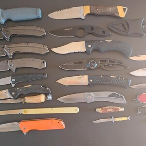 23 Knives Multi brand Gerber, Sog, Buck, Kershaw, Camilus, Victoronix, Huge LOT image 2