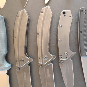 23 Knives Multi brand Gerber, Sog, Buck, Kershaw, Camilus, Victoronix, Huge LOT image 14