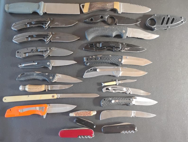23 Knives Multi brand Gerber, Sog, Buck, Kershaw, Camilus, Victoronix, Huge LOT image 3