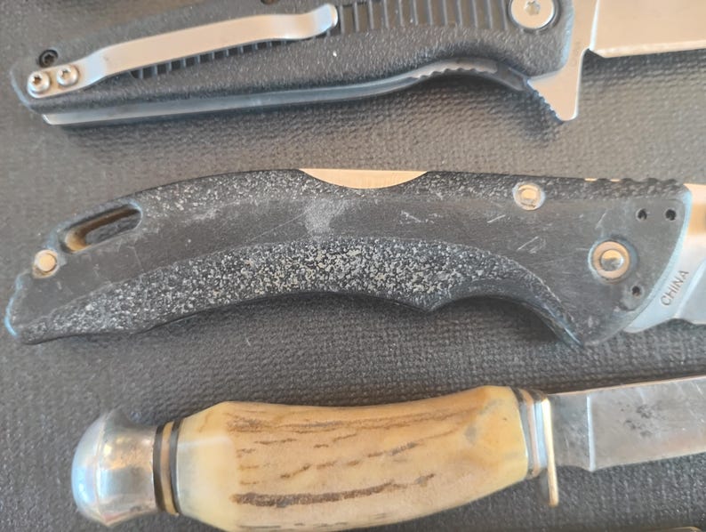 23 Knives Multi brand Gerber, Sog, Buck, Kershaw, Camilus, Victoronix, Huge LOT image 10