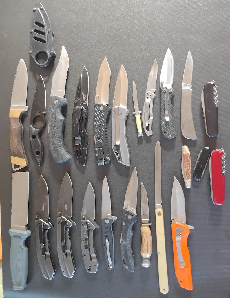 23 Knives Multi brand Gerber, Sog, Buck, Kershaw, Camilus, Victoronix, Huge LOT image 1