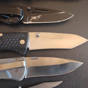 23 Knives Multi brand Gerber, Sog, Buck, Kershaw, Camilus, Victoronix, Huge LOT image 15